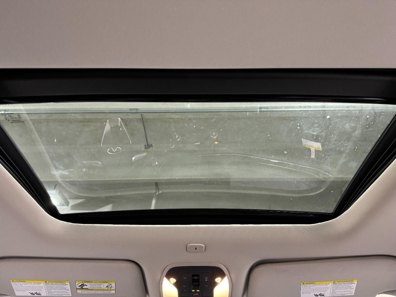 INFINITI QX60 Vehicle Full-screen Gallery Image 14