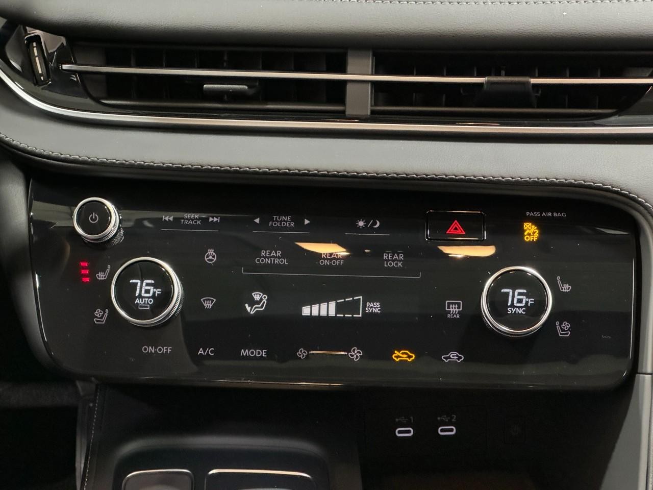 INFINITI QX60 Vehicle Full-screen Gallery Image 18