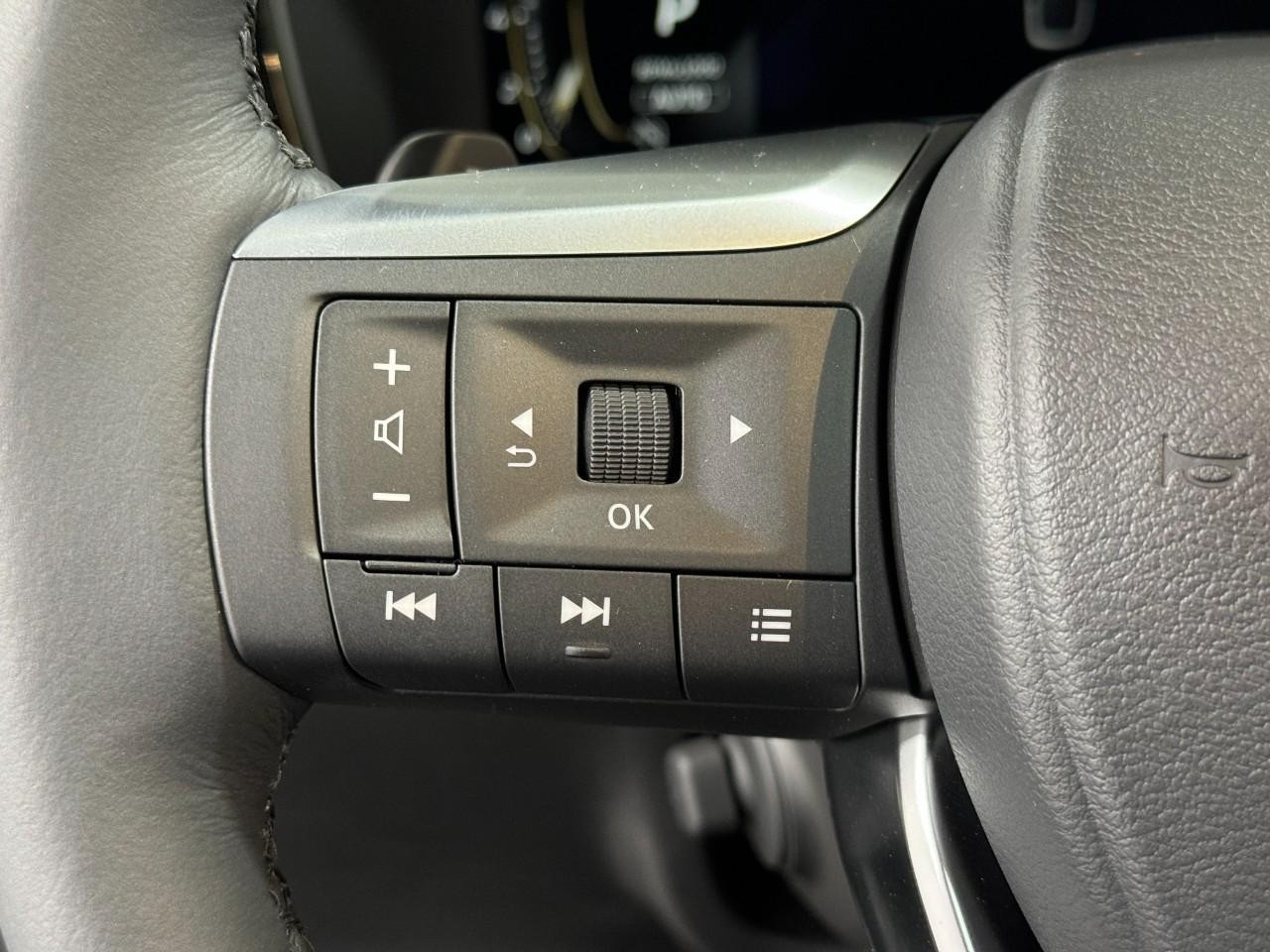 INFINITI QX60 Vehicle Full-screen Gallery Image 32