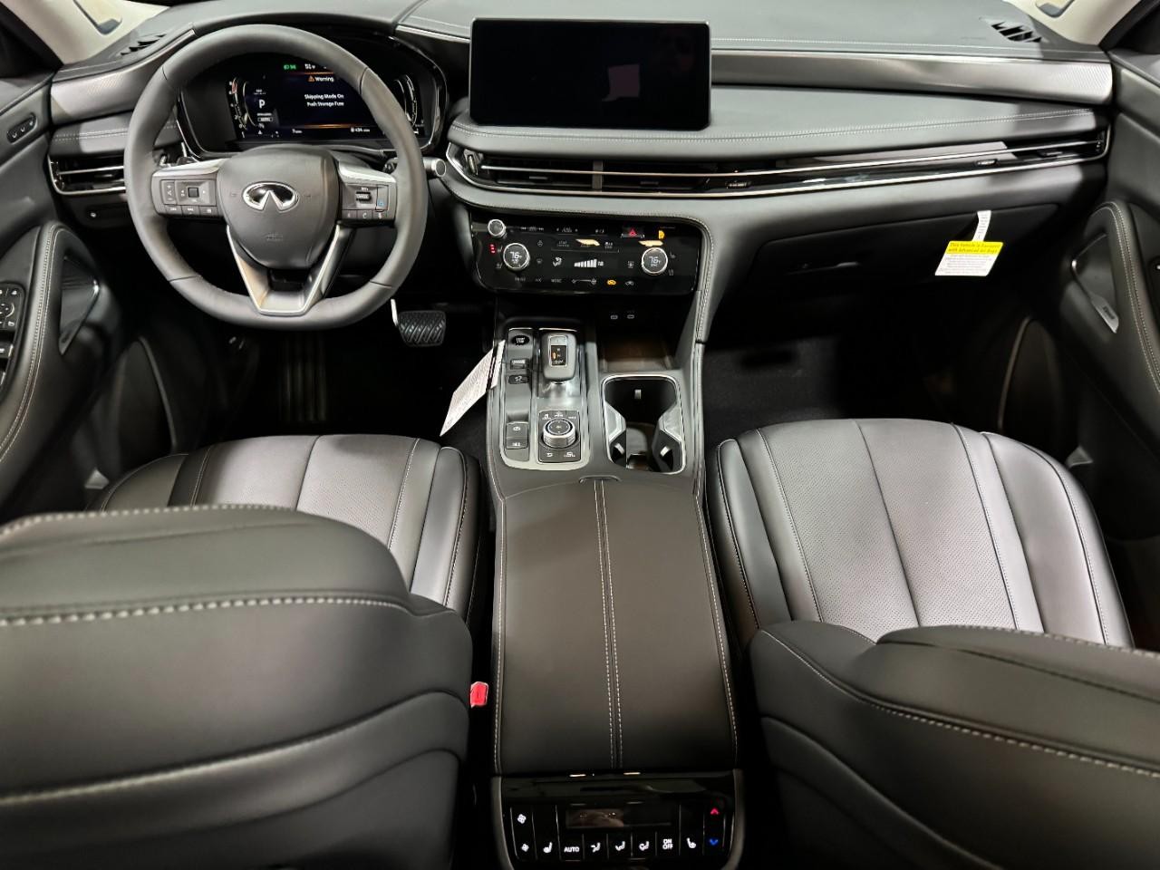 INFINITI QX60 Vehicle Full-screen Gallery Image 15