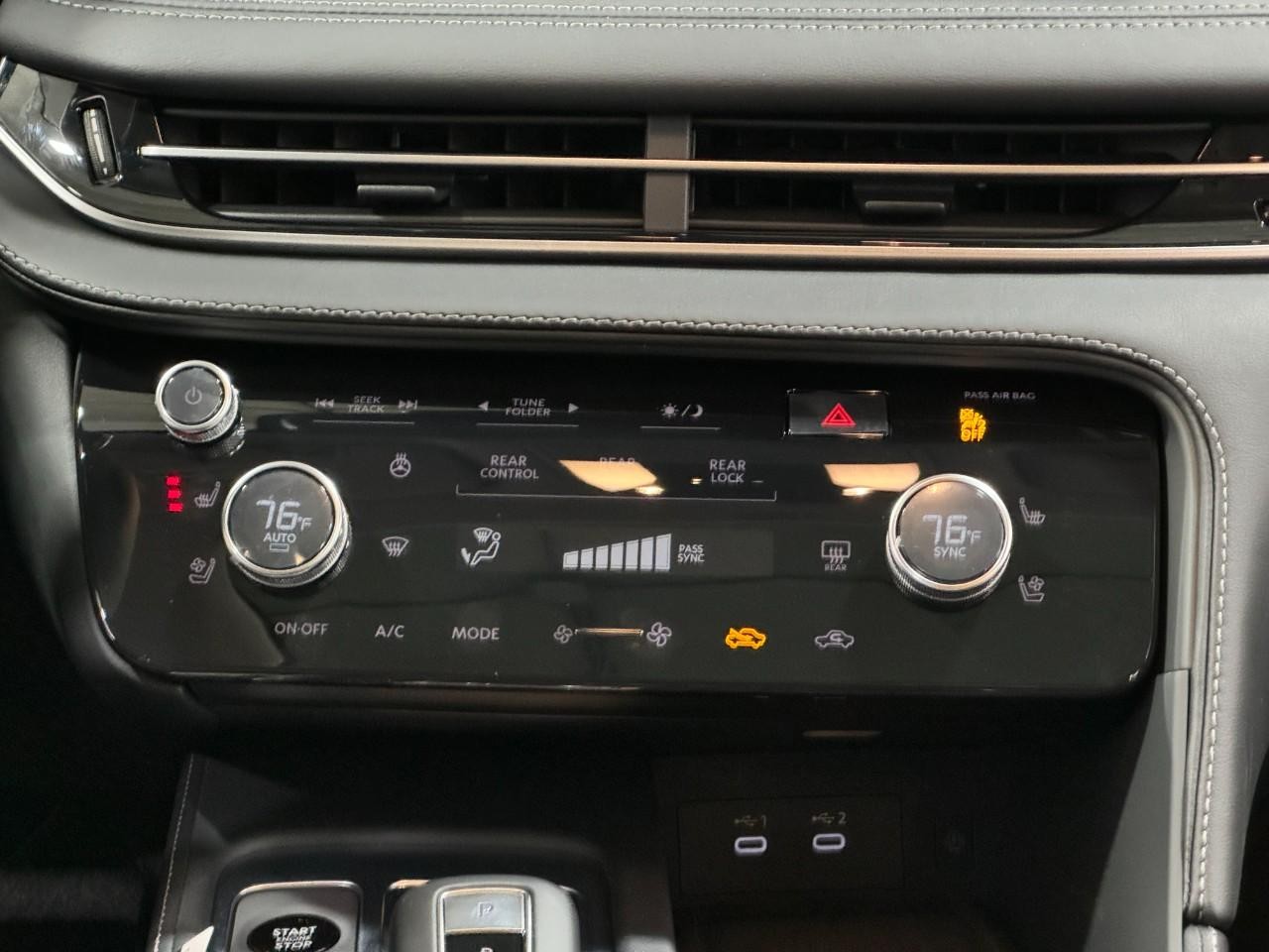 INFINITI QX60 Vehicle Full-screen Gallery Image 18