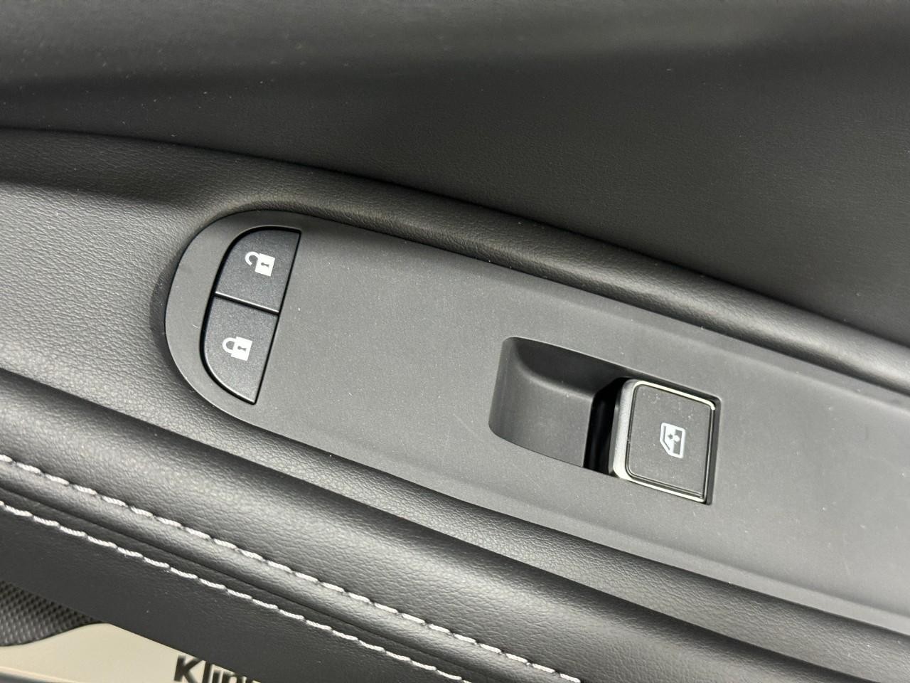 INFINITI QX60 Vehicle Full-screen Gallery Image 24