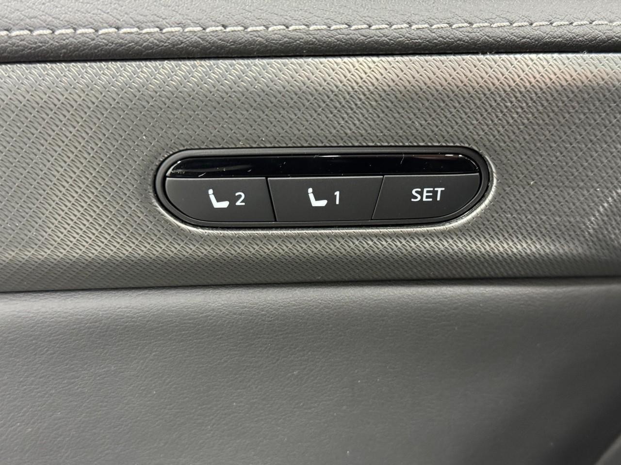 INFINITI QX60 Vehicle Full-screen Gallery Image 25