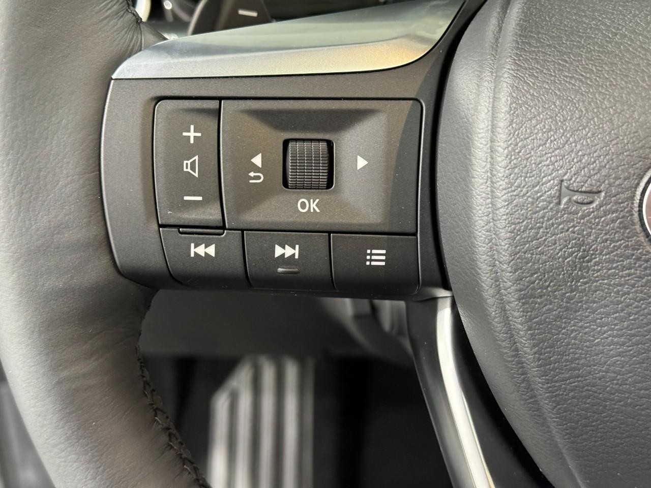 INFINITI QX60 Vehicle Full-screen Gallery Image 32