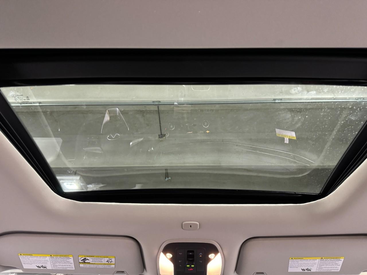 INFINITI QX60 Vehicle Full-screen Gallery Image 14