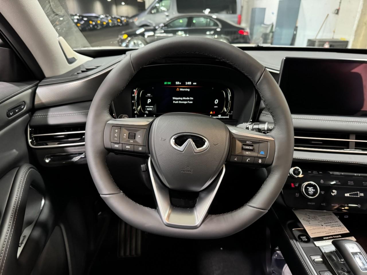 INFINITI QX60 Vehicle Full-screen Gallery Image 16