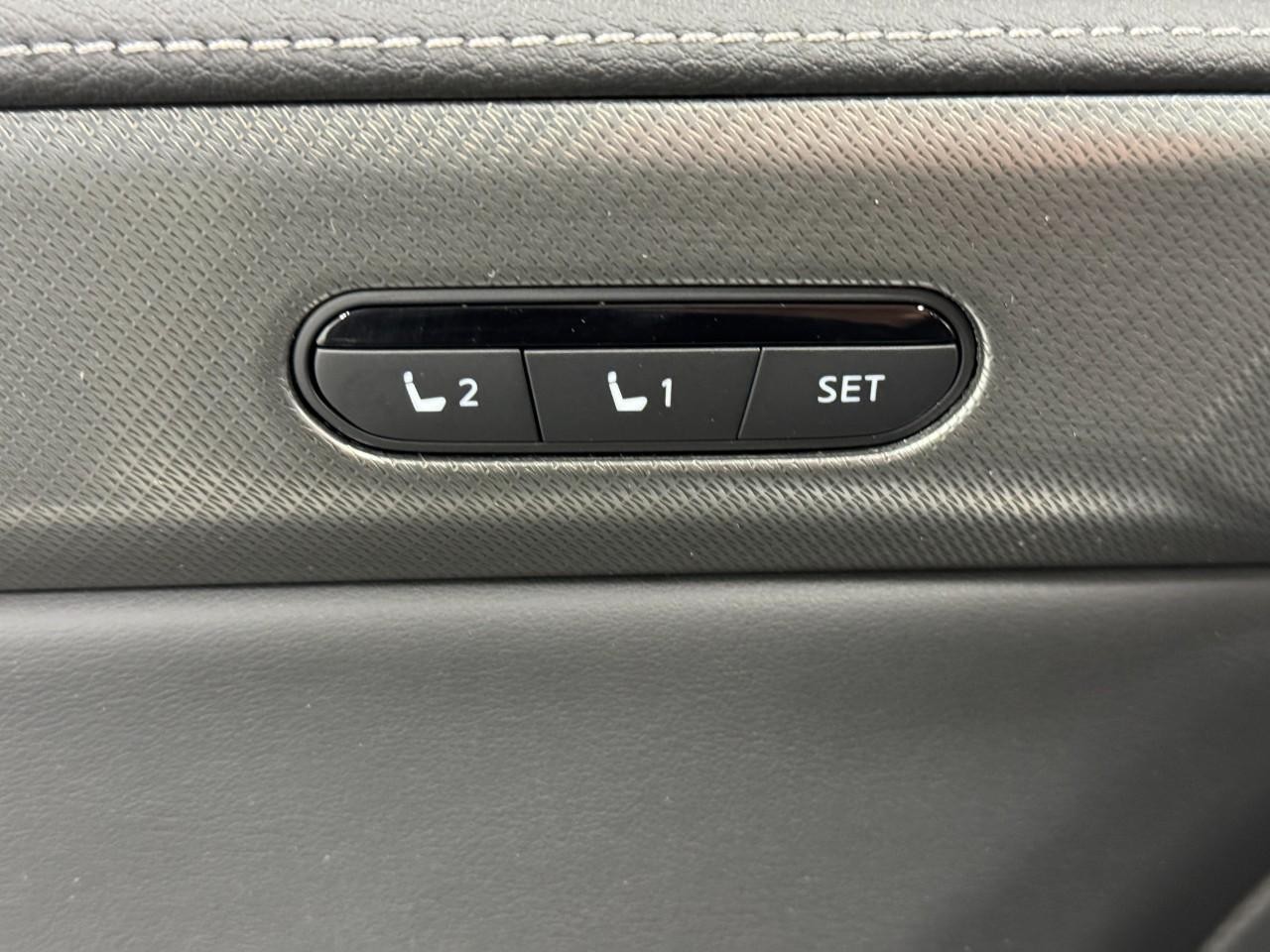 INFINITI QX60 Vehicle Full-screen Gallery Image 25