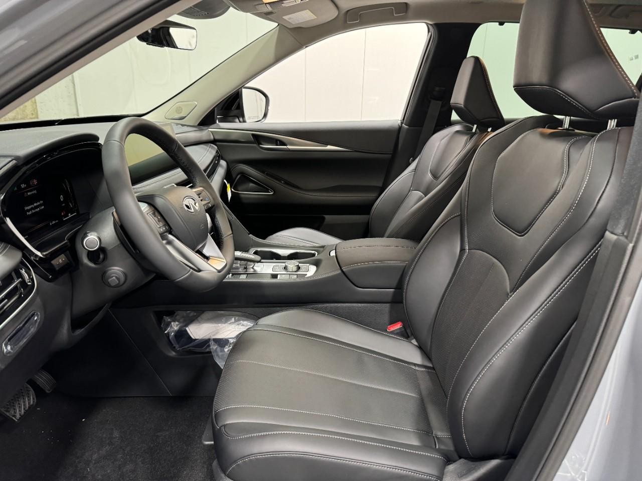 INFINITI QX60 Vehicle Full-screen Gallery Image 28