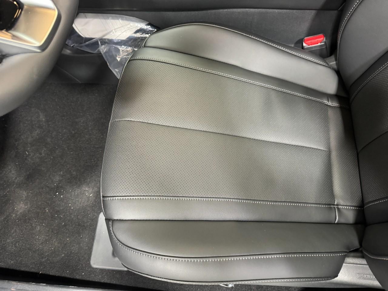 INFINITI QX60 Vehicle Full-screen Gallery Image 29