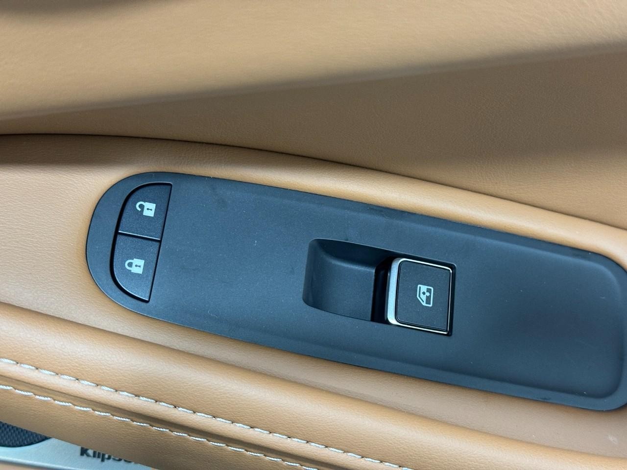 INFINITI QX60 Vehicle Full-screen Gallery Image 25