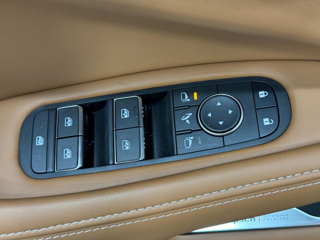 INFINITI QX60 Vehicle Full-screen Gallery Image 27