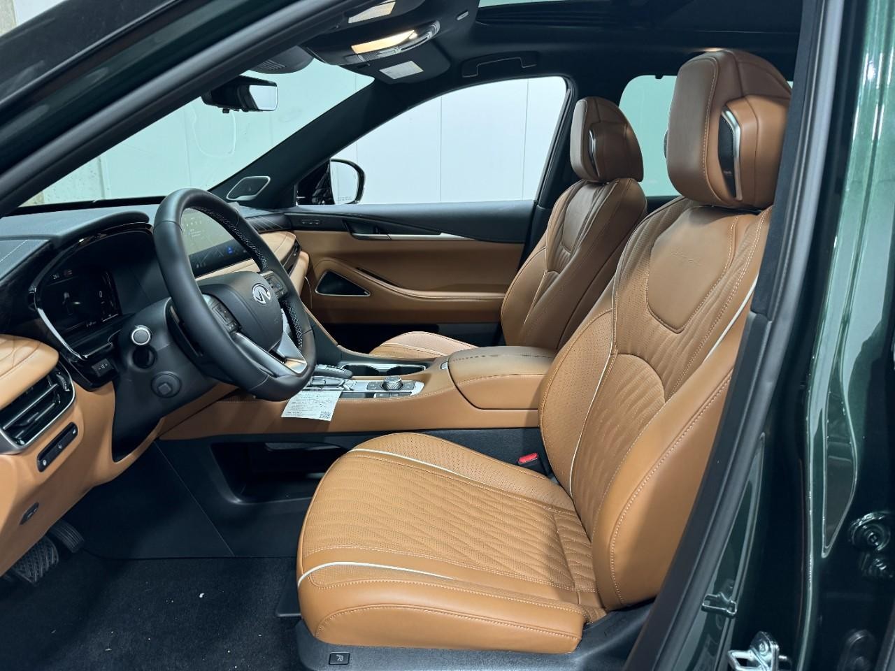 INFINITI QX60 Vehicle Full-screen Gallery Image 29