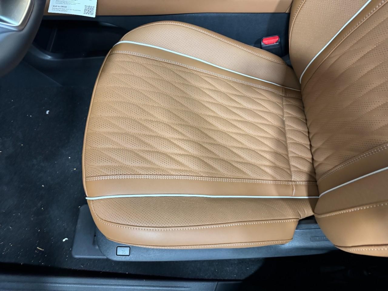 INFINITI QX60 Vehicle Full-screen Gallery Image 30