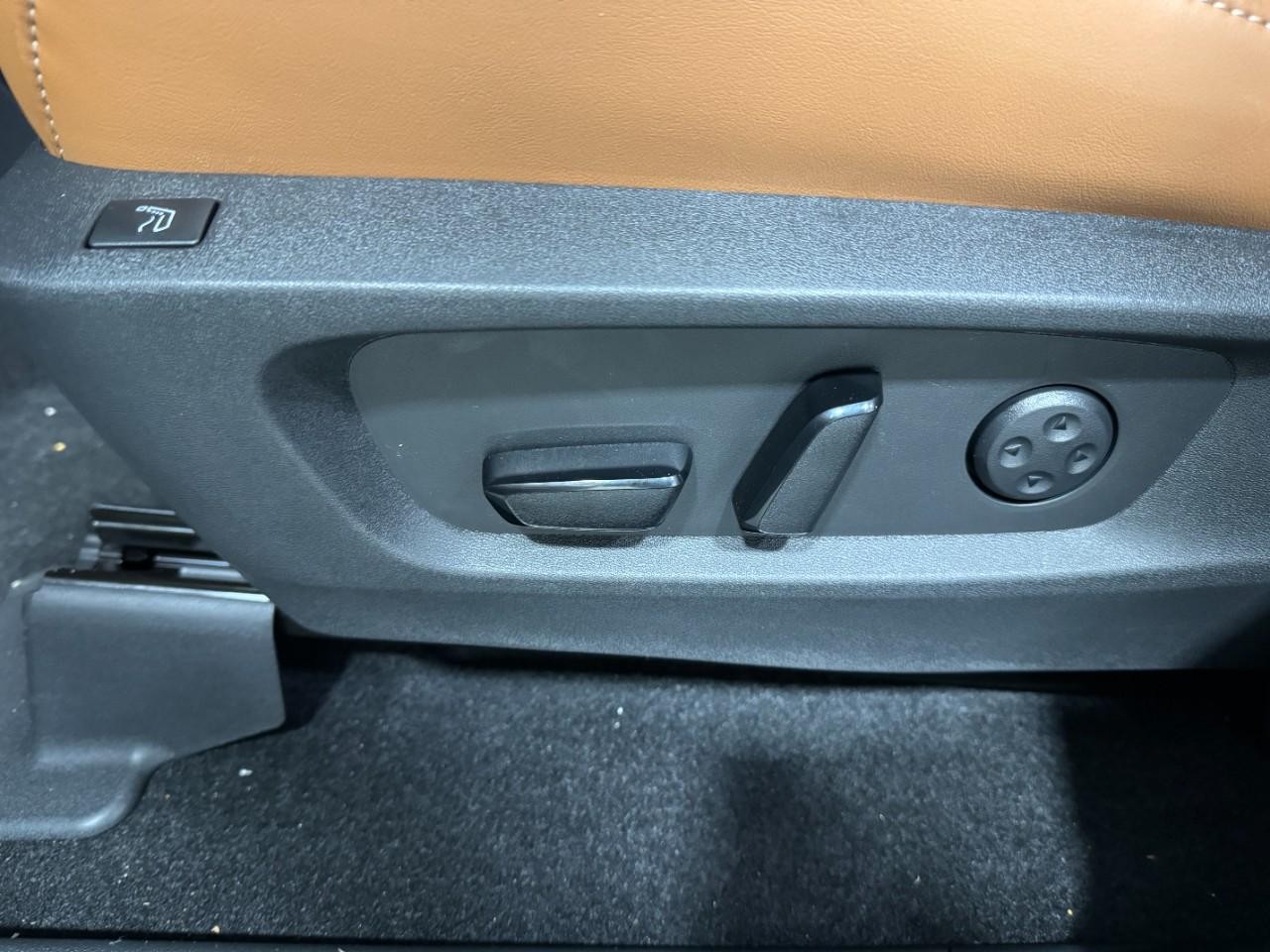 INFINITI QX60 Vehicle Full-screen Gallery Image 31