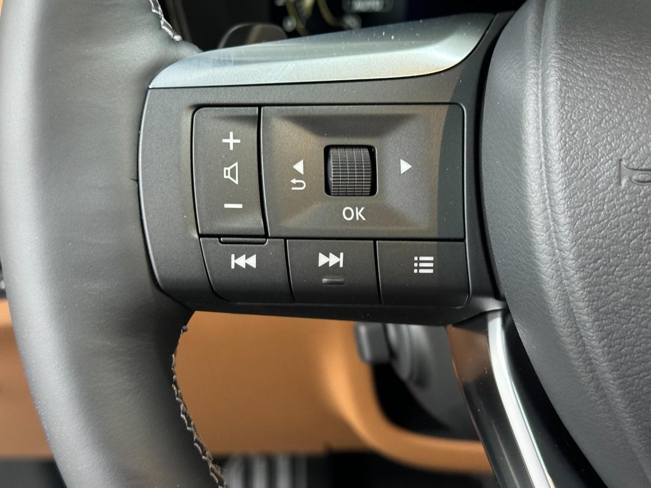 INFINITI QX60 Vehicle Full-screen Gallery Image 33