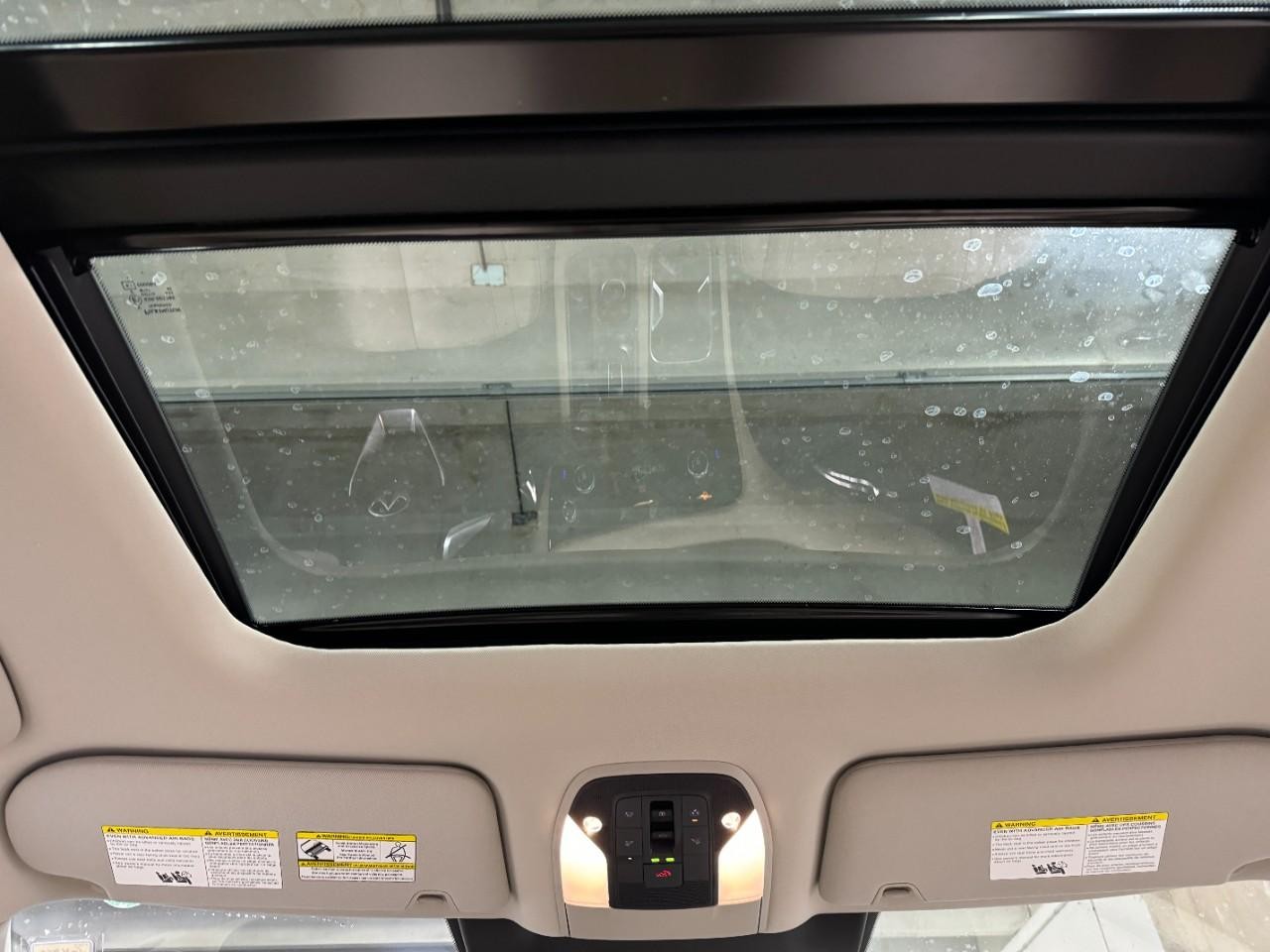 INFINITI QX60 Vehicle Full-screen Gallery Image 14