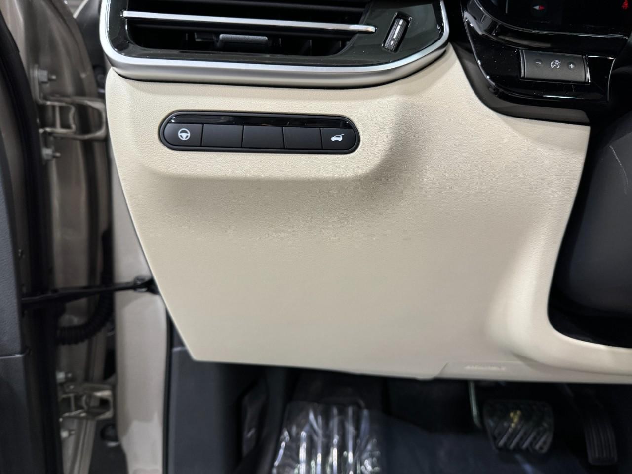 INFINITI QX60 Vehicle Full-screen Gallery Image 31