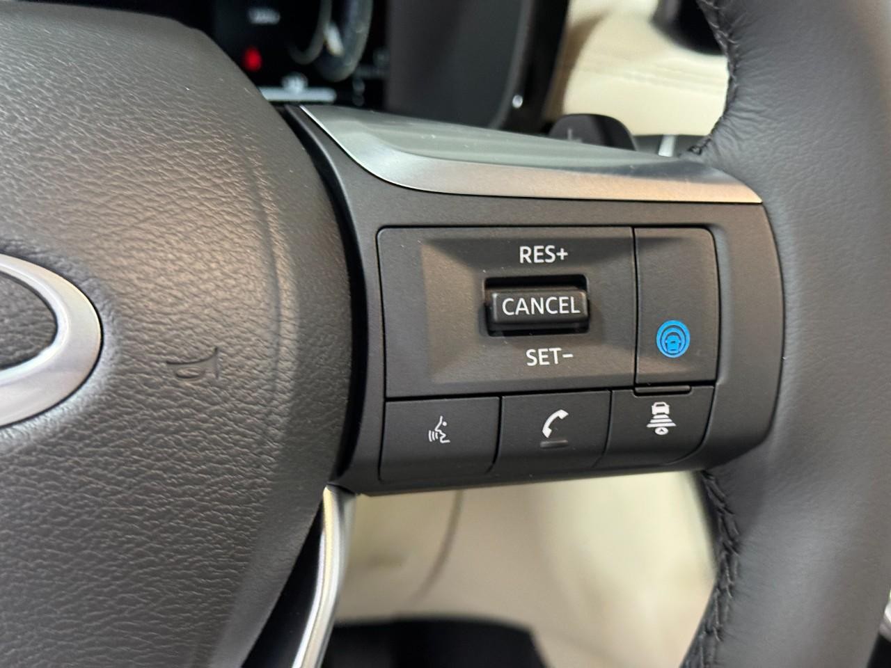 INFINITI QX60 Vehicle Full-screen Gallery Image 33