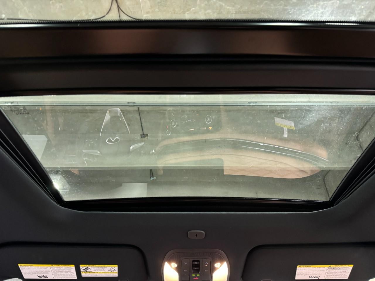 INFINITI QX60 Vehicle Full-screen Gallery Image 14