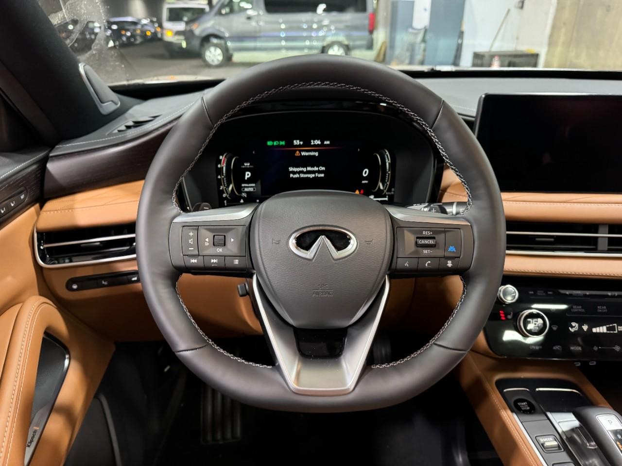 INFINITI QX60 Vehicle Full-screen Gallery Image 16