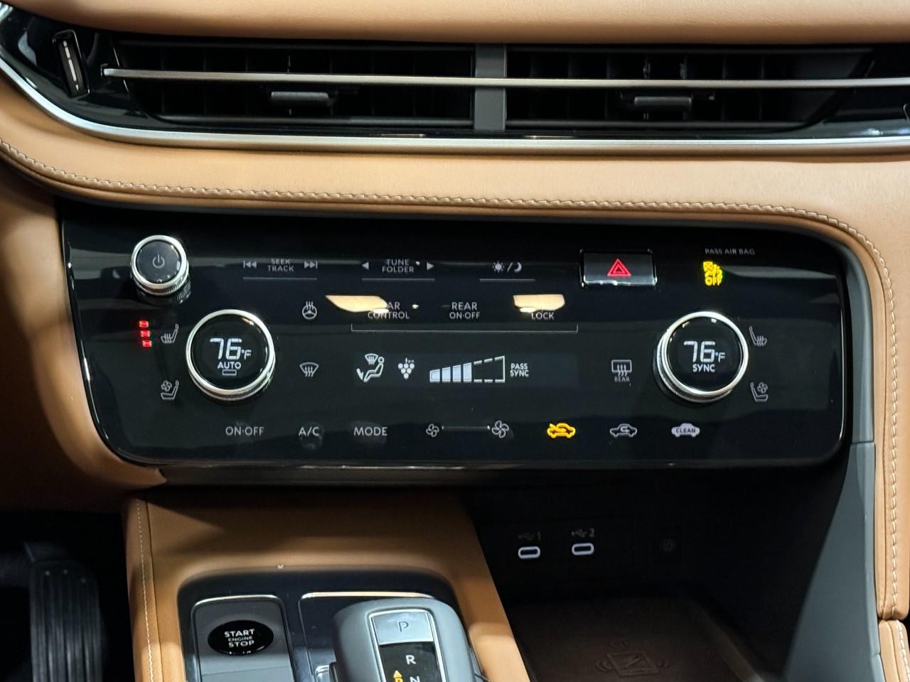 INFINITI QX60 Vehicle Full-screen Gallery Image 18