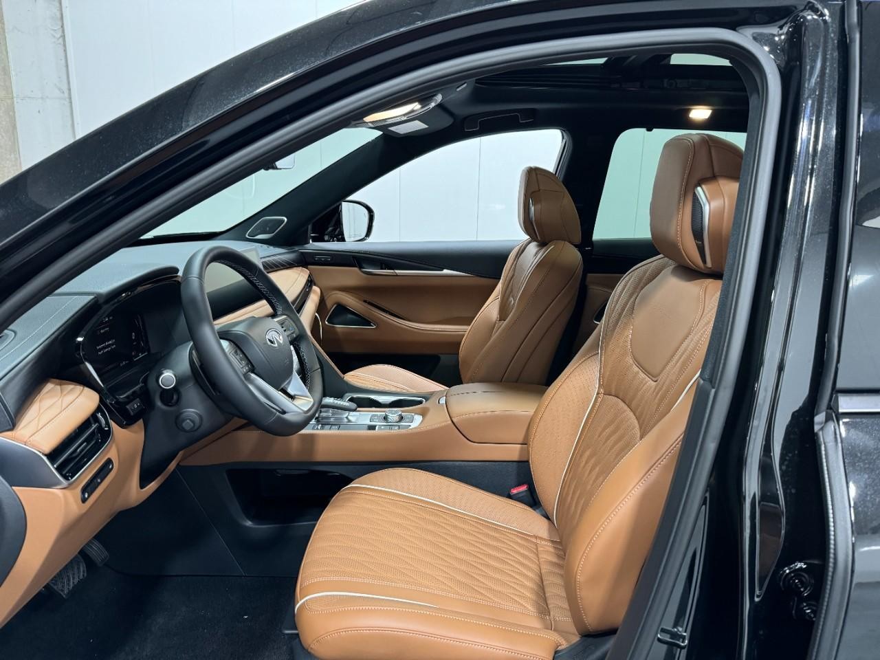 INFINITI QX60 Vehicle Full-screen Gallery Image 29