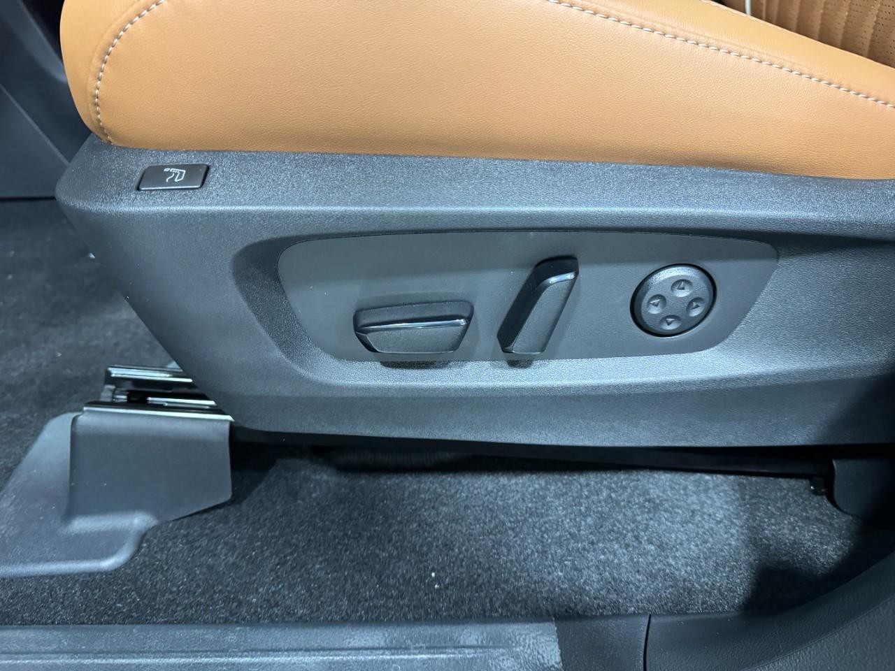 INFINITI QX60 Vehicle Full-screen Gallery Image 31