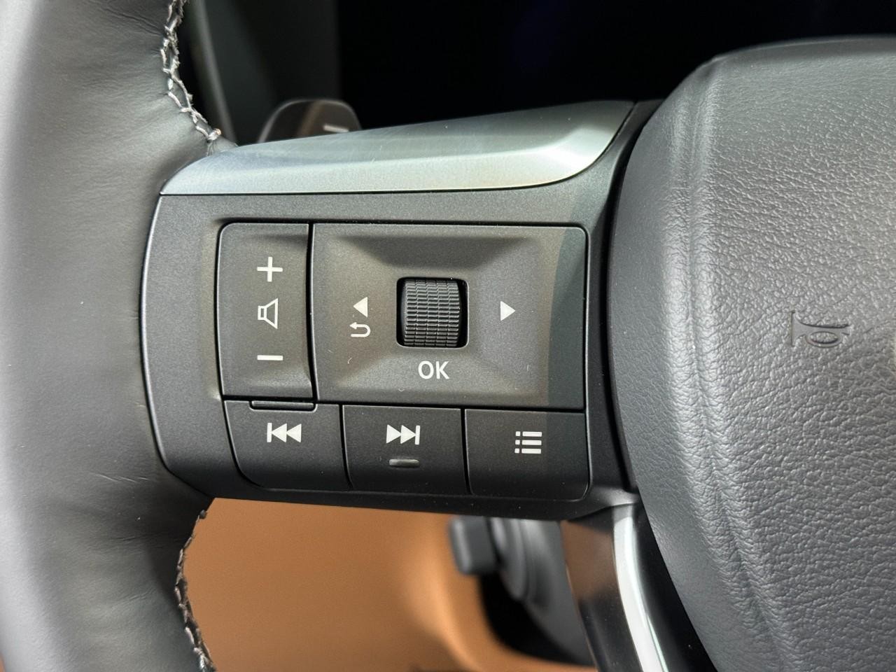 INFINITI QX60 Vehicle Full-screen Gallery Image 33