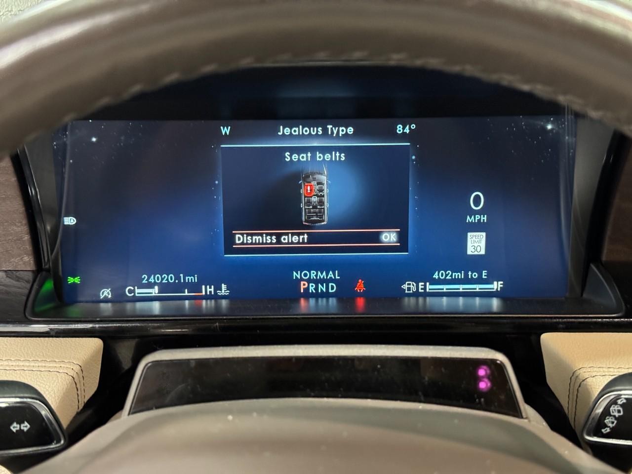 Lincoln Navigator L Vehicle Full-screen Gallery Image 31