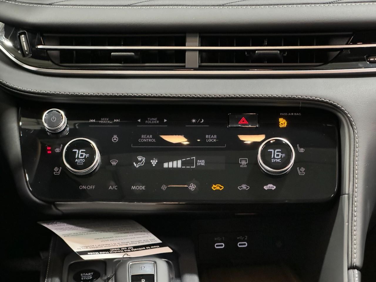 INFINITI QX60 Vehicle Full-screen Gallery Image 18