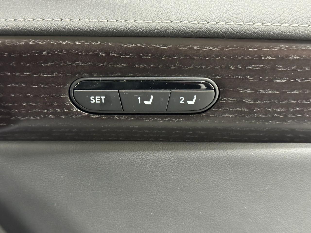 INFINITI QX60 Vehicle Full-screen Gallery Image 24