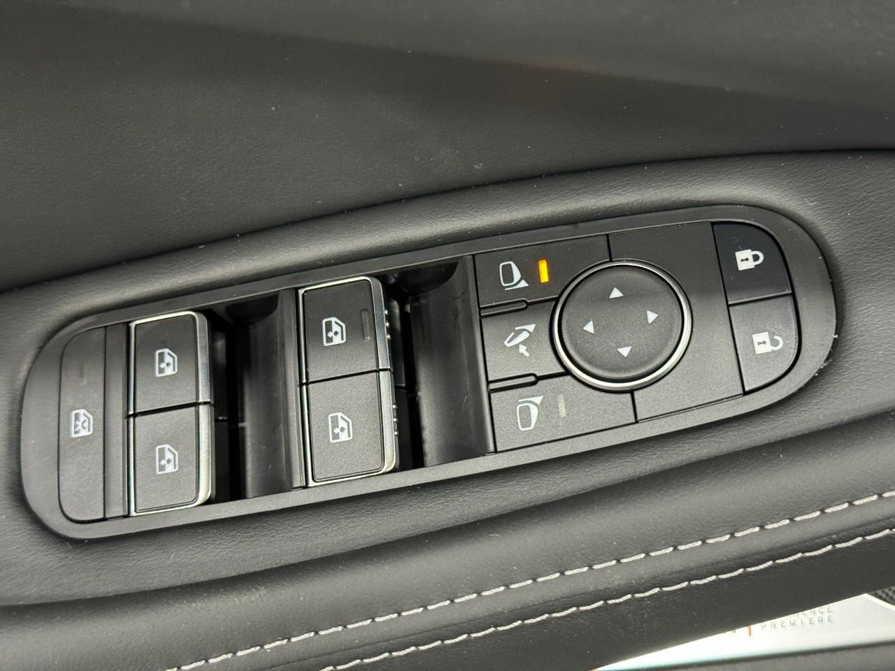 INFINITI QX60 Vehicle Full-screen Gallery Image 27