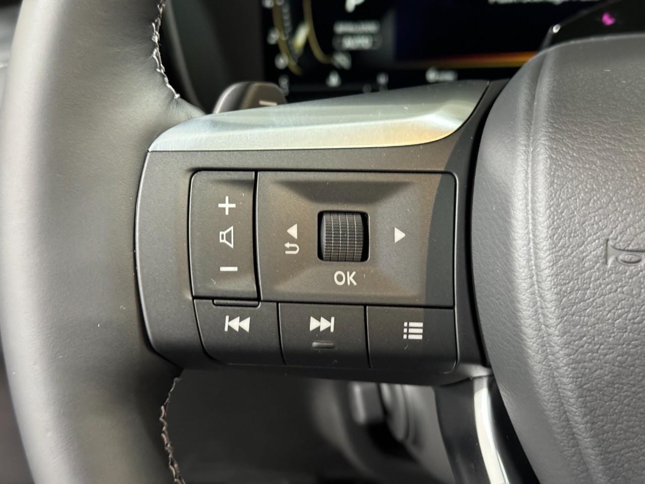 INFINITI QX60 Vehicle Full-screen Gallery Image 33