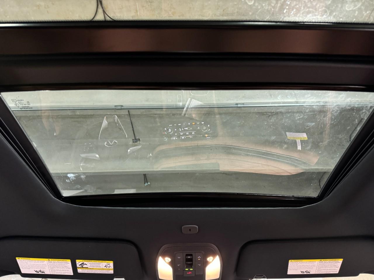 INFINITI QX60 Vehicle Full-screen Gallery Image 14