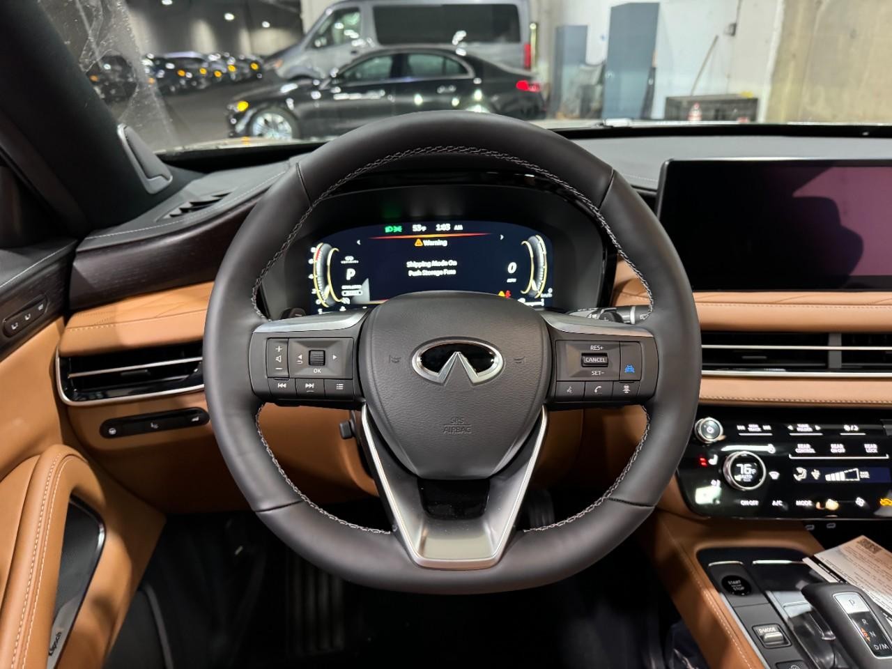 INFINITI QX60 Vehicle Full-screen Gallery Image 16