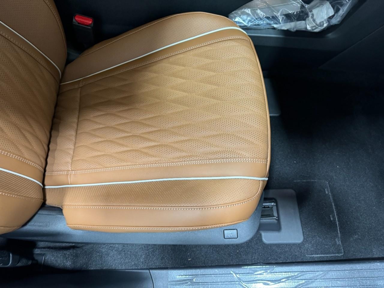 INFINITI QX60 Vehicle Full-screen Gallery Image 22