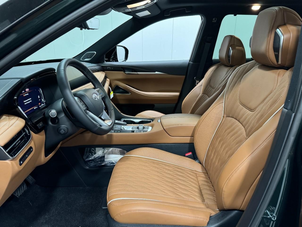 INFINITI QX60 Vehicle Full-screen Gallery Image 29