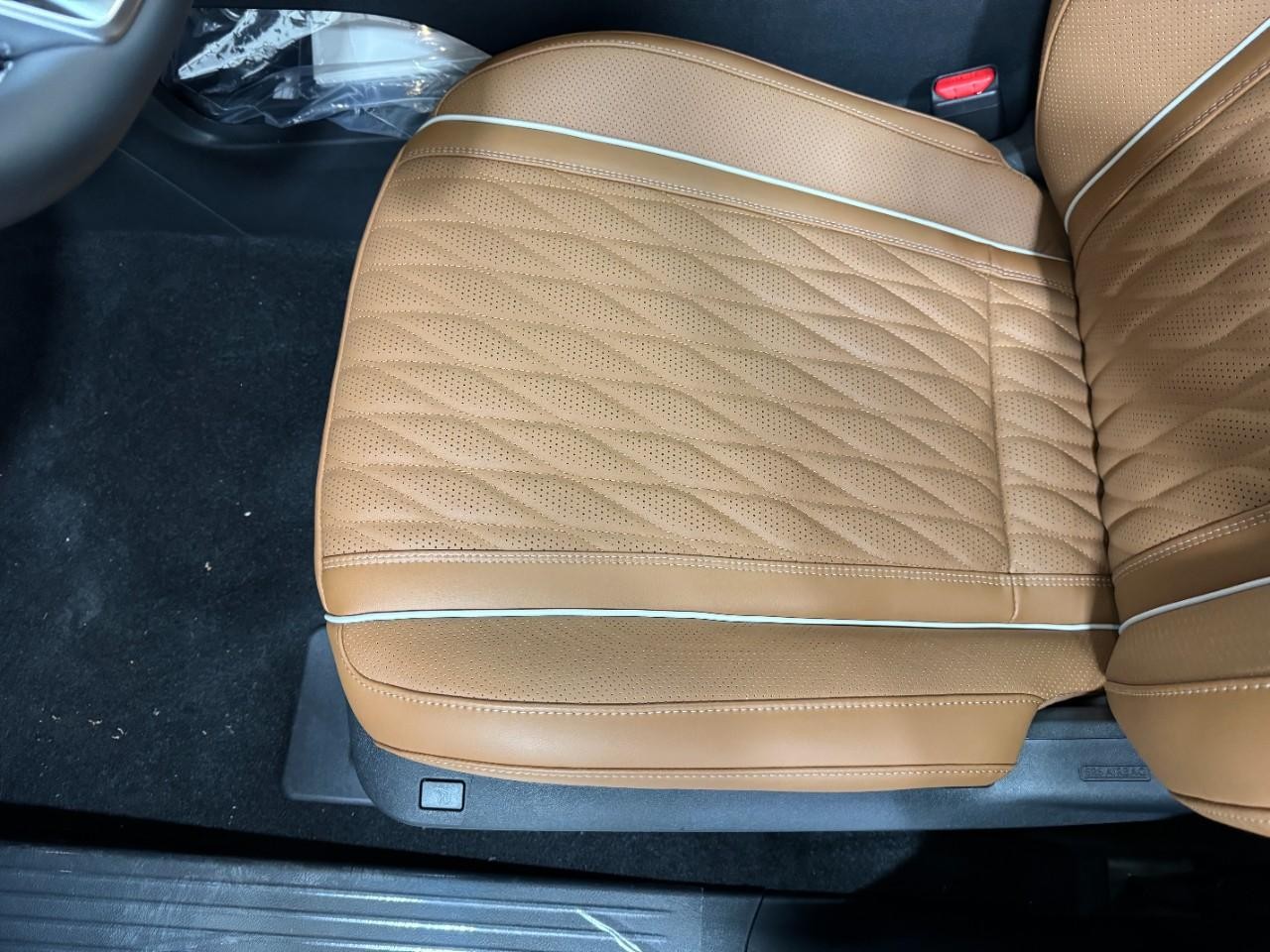 INFINITI QX60 Vehicle Full-screen Gallery Image 30