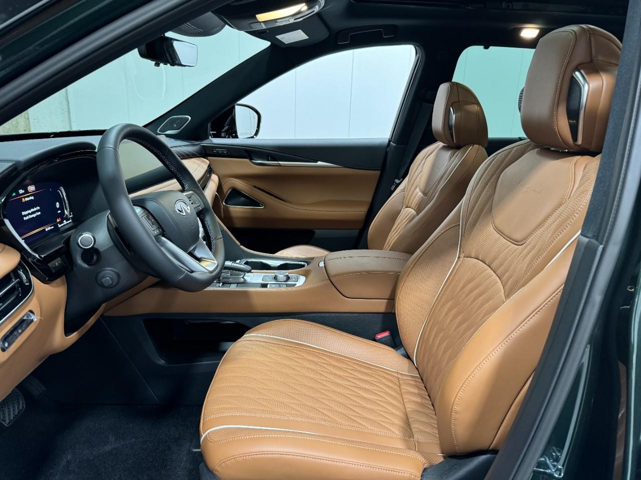 INFINITI QX60 Vehicle Full-screen Gallery Image 29