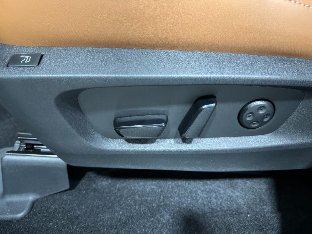 INFINITI QX60 Vehicle Full-screen Gallery Image 31