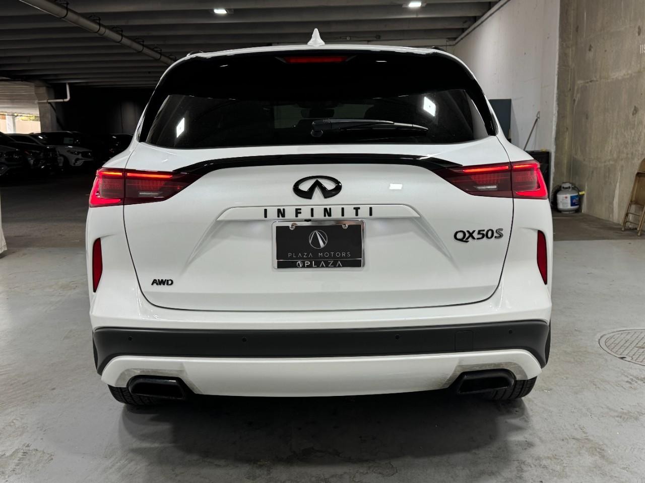 INFINITI QX50 Vehicle Full-screen Gallery Image 9