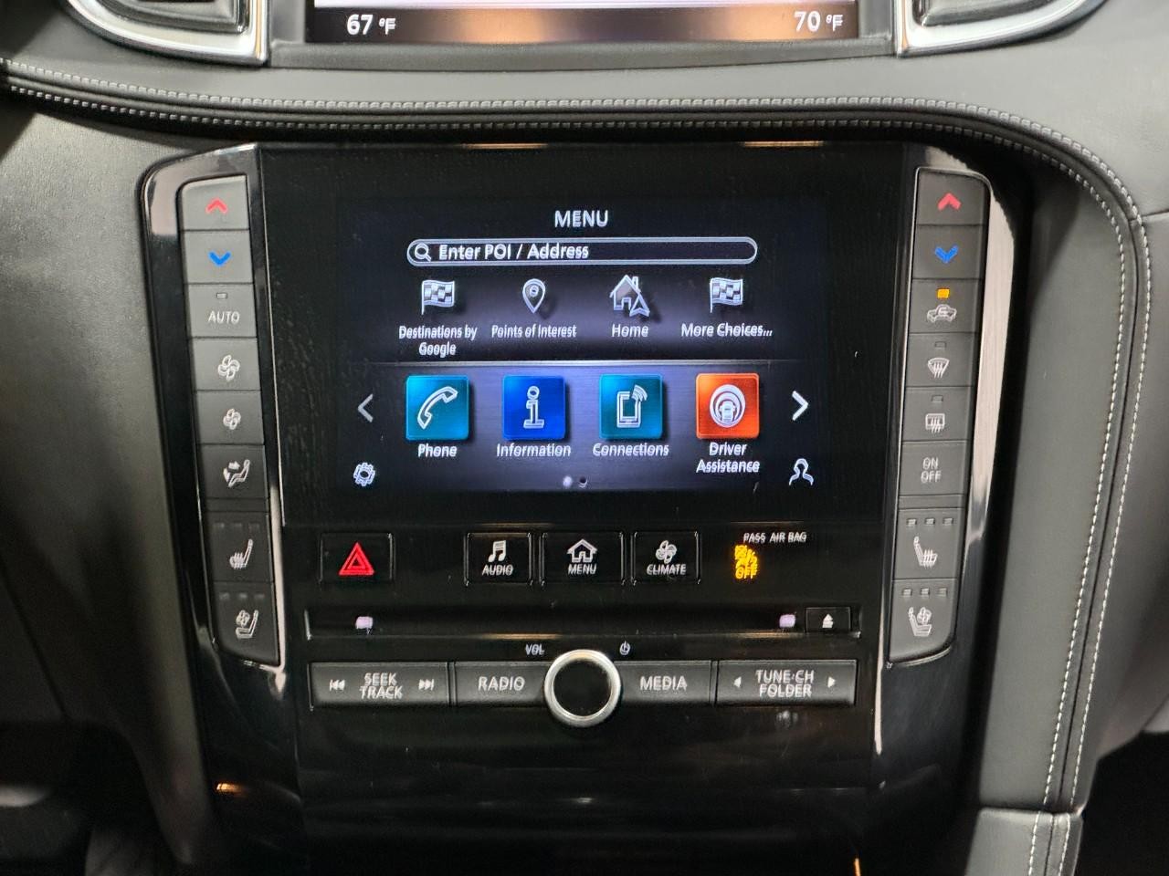 INFINITI QX50 Vehicle Full-screen Gallery Image 15