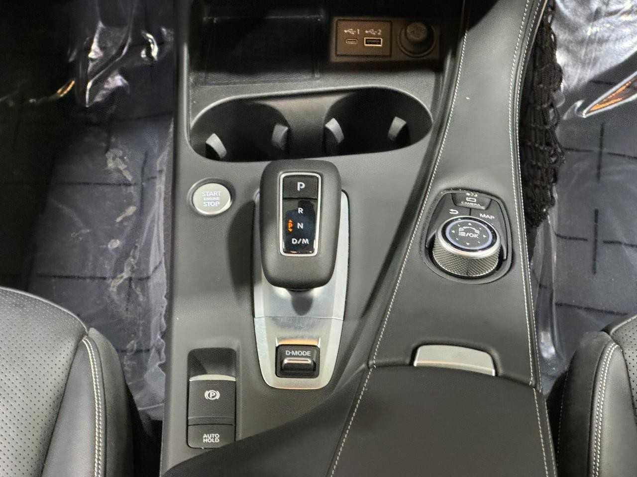 INFINITI QX50 Vehicle Full-screen Gallery Image 16