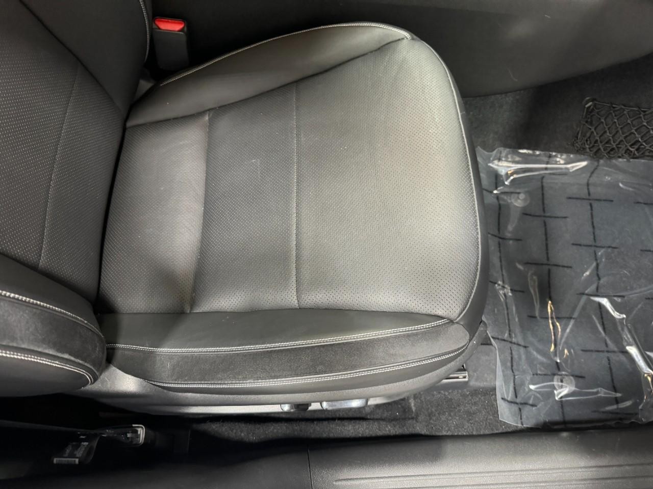 INFINITI QX50 Vehicle Full-screen Gallery Image 19