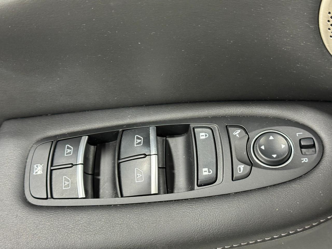 INFINITI QX50 Vehicle Full-screen Gallery Image 23