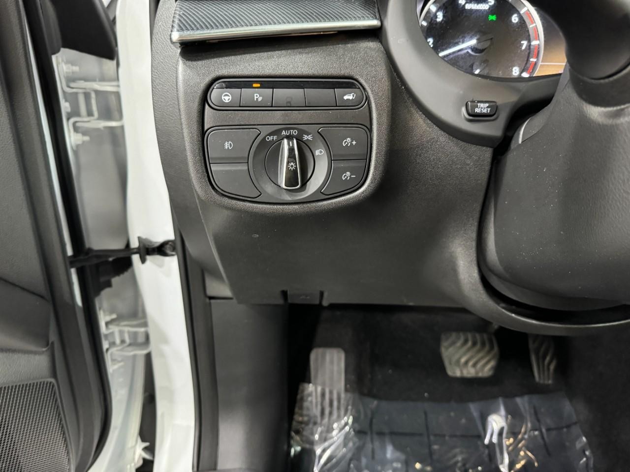 INFINITI QX50 Vehicle Full-screen Gallery Image 27