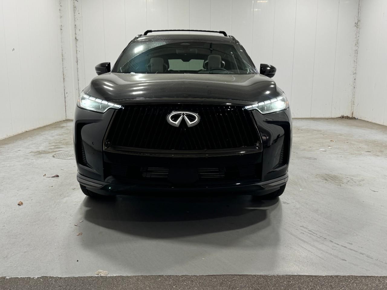 INFINITI QX60 Vehicle Full-screen Gallery Image 7