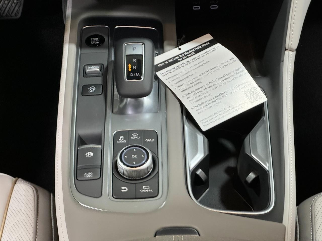 INFINITI QX60 Vehicle Full-screen Gallery Image 19