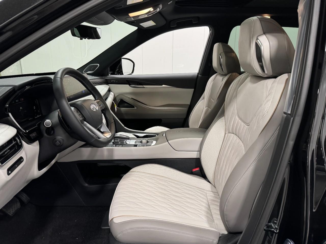 INFINITI QX60 Vehicle Full-screen Gallery Image 29