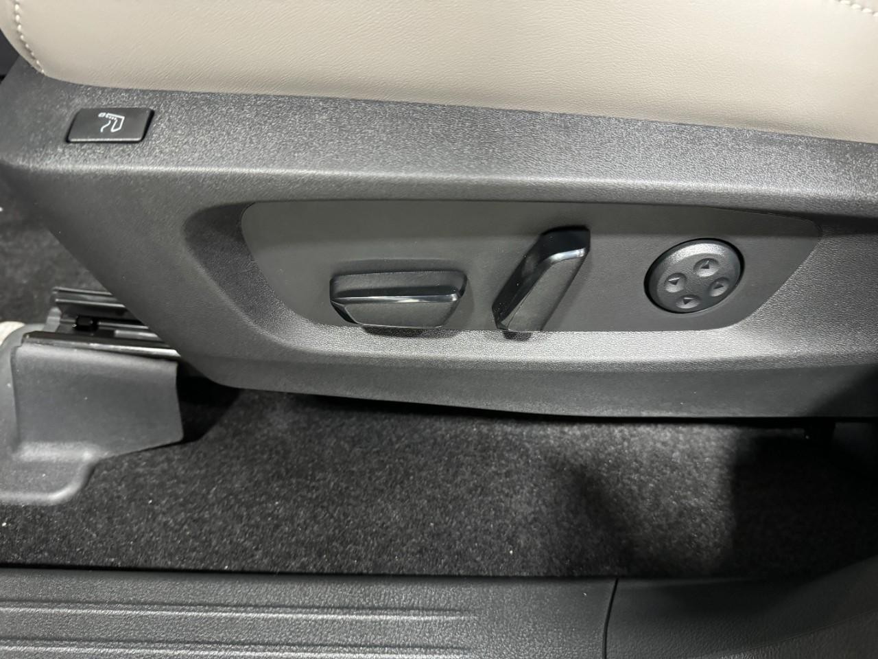 INFINITI QX60 Vehicle Full-screen Gallery Image 31